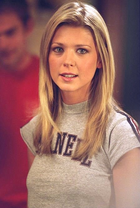 tara-reid-gets-smallest-salary-among-american-reunion-stars
