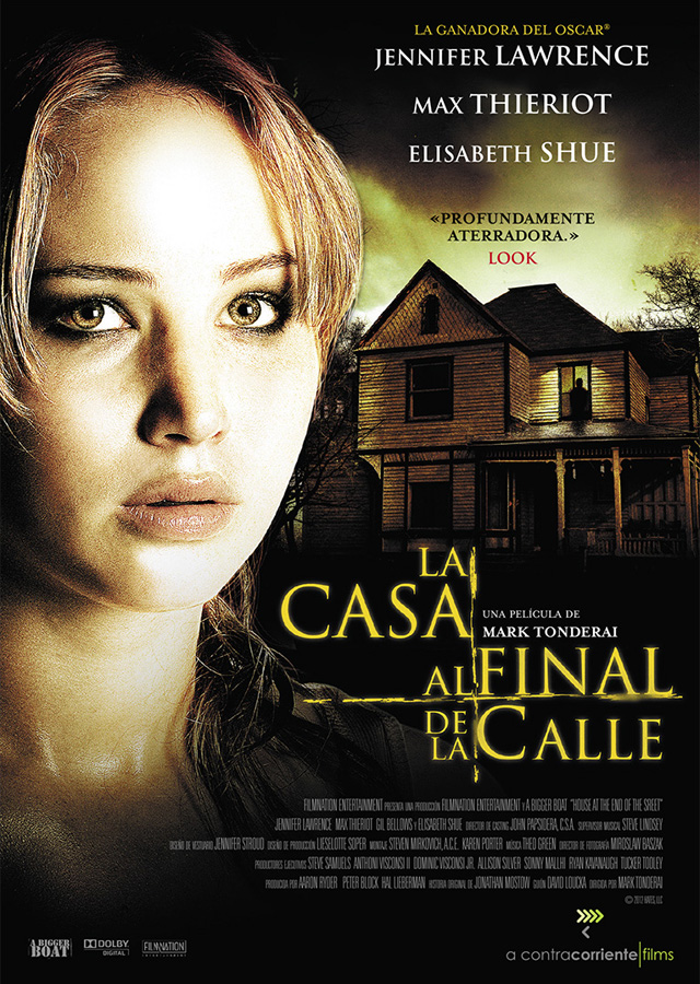 La casa al final de la calle - poster