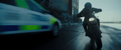 Gif animado con una pequeña escena de la película Lo que no te mata te hace más fuerte