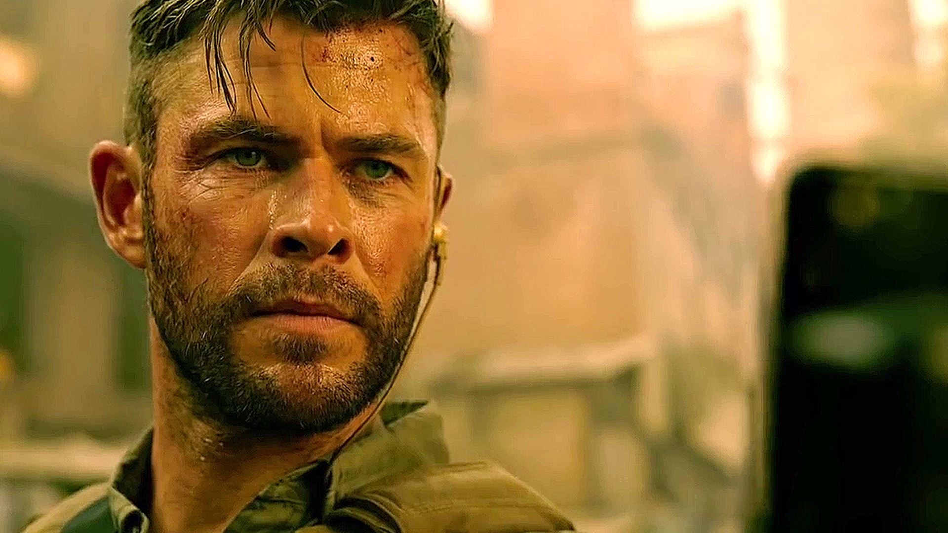 Fotograma de la película Tyler Rake, de 2020