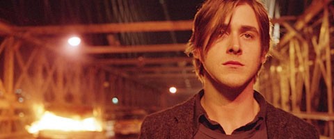 Imagen de Ryan Goslin en la película Tránsito, de 2005