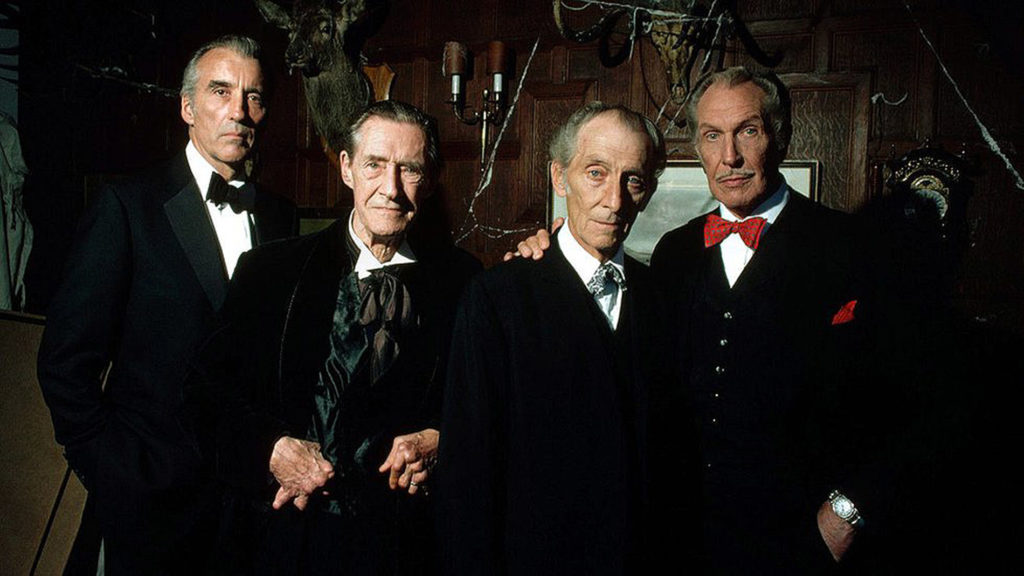 Fotografía de La casa de las sombras del pasado que muestra a Christopher Lee, John Carradine, Peter Cushing y Vincent Price